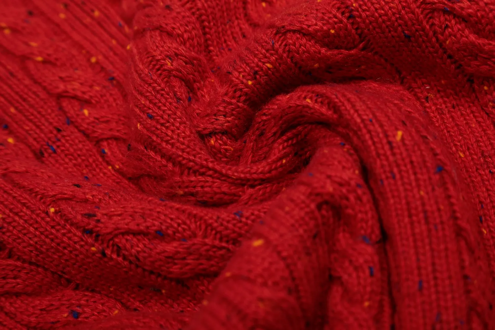 P166 💰 "Top quality" Style number: DS058# (on sale all year round) [Ralph Lauren wool blended pony embroidered logo twist knitted short sleeves] ✅Ralph Lauren gradient multi-color dot versatile hemp knitted round neck short sleeves for all seasons ✅15% merino cotton wool 85% wool blended clean and clear texture ✅ZP quality 1:1 version Scan the code to enter the GF website Counter quality ✅Details and quality are the only one in Guangzhou. Imported quality wool. Focus on high-end. Cost-effective. Needless to say good quality. ✅Restore the original version. The maximum size can be worn up to 150 pounds. Loose, comfortable and stress-free.